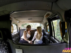 Amateur, Lamer culo, Engañando, Lesbiana, Lamidas, Al aire libre, Coño, Nalgadas