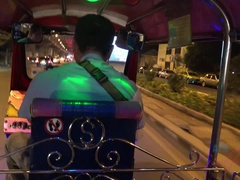 素人, フェラチオ, 茶髪の, 中出し, 足, 彼女, オイル, 公共