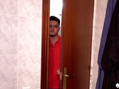 Kont, Pijpbeurt, Hardcore, Moeder die ik wil neuken, Kut duiken, Douche, Tieten likken, Nat