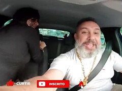 Amateur, Sucer une bite, Voiture, Éjaculation interne, Première fois, Fille latino, Public, Mouillée