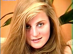 Enthousiasteling, Blond, Europees, Vingeren, Harig, Masturbatie, Alleen, Kousen