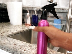 Gros seins, Sucer une bite, Plantureuse, Gorge profonde, Noir ébène, Interracial, Cuisine