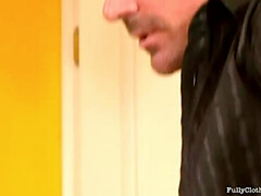 Blonde, Brunette brune, Branlette thaïlandaise, Talons, Lingerie, Mère que j'aimerais baiser, Jarretelles, Plan cul à trois