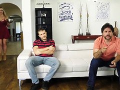 Amerikanisch, Vollbusig, Betrug, Schmuddelige sprache, Lecken, Milf, Schlaffe titten, Stiefmutter