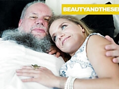 Rubia, Mamada, Penetracion con dedos, Lamidas, Pequeña, Coño, Ruso, Tetas