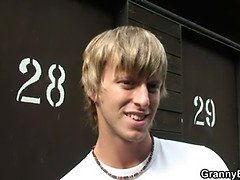 Blondine, Vollbusig, Oma, Reif, Milf, Im freien, Öffentlich, Realität