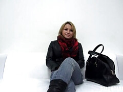 Blondine, Tschechisch, Hd