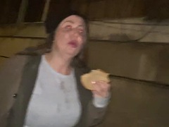 Fétiche, Hard, Naine, Mère que j'aimerais baiser, Public, Pute, Tatouage, Nénés