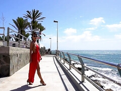 Plage, Gros seins, Plantureuse, Fétiche, Mère que j'aimerais baiser, Seins naturels, Solo, Nénés