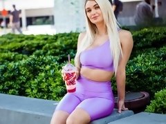 ぽっちゃり, デカ尻, デカパイ, ブロンド, フェラチオ, フェティッシュ, ハードコア, 淫乱熟女