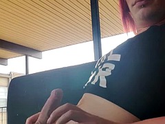 Grote lul, Sperma shot, Masturbatie, Buiten, Roodharige vrouw, Shemale, Alleen, Tieten likken