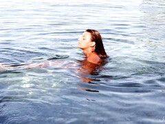 18 ans, Gros cul, Brunette brune, Hd, Solo, Adolescente, Nénés