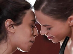 Salle de bains, Compilation, Poupée, Lesbienne, Seins naturels, Chatte, Dénudage, Mouillée