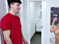 Gros seins, Sucer une bite, Brunette brune, Hard, Mère que j'aimerais baiser, Réalité, Rasée, Nénés