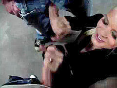 Enthousiasteling, Anaal, Mooie dikke vrouwen, Mollig, Sperma in gezicht, Dik, Duits, Handbeurt