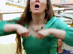 Braunhaarige, Spermaladung, Aufs gesicht abspritzen, Handjob, Masturbation, Strumpfhose, Pissen, Satin