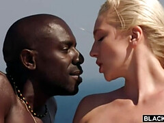 Gros cul, Grosse bite, Blonde, Branlette thaïlandaise, Hd, Interracial, De plein air, Adolescente