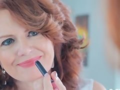 Mooie dikke vrouwen, Grote kont, Grote mammen, Pijpbeurt, Hondjeshouding, Vingeren, Natuurlijke tieten, Roodharige vrouw