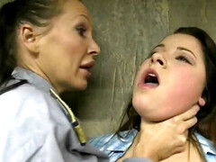 Arsch, Blasen, Fesselspiele, Aufs gesicht abspritzen, Milf, Orgie, Rau, Flotter dreier