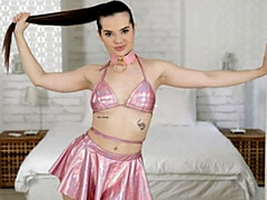 18 летние, Большая жопа, Большие сиськи, Брюнетки, Пальцем, Тощие, Соло, Стриптизерша