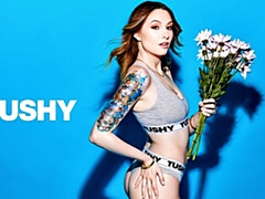 Grosser arsch, Grosser schwanz, Blasen, Hundestellung, Kleid, Jungendliche (18+), Titten, Spielzeuge