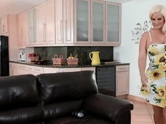 Grote kont, Grote mammen, Blond, Gek, Sperma shot, Hardcore, Huisvrouw