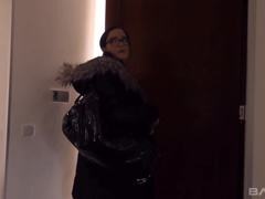 Bruinharig, Pop, Brillen, Softcore pornografie