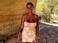 Semen en la boca, Corridas, Penetracion con dedos, Pajear, Lamidas, Al aire libre, Pov, Tetas