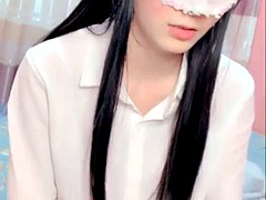 Blondine, Chinesisch, Faustfick, Freundin, Indisch, Öffentlich, Titten