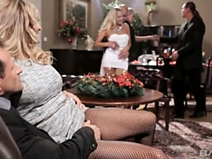 Grote mammen, Sperma, Sperma shot, Diep in de keel, Groep, Handbeurt, Ondergoed, Kousen