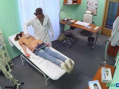 フェラチオ, 医者, 手コキする, 看護婦, オイル, オマンコ, ユニフォーム, のぞき