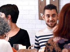 アナル, フェラチオ, 茶髪の, ハードコア, ピアス, スカート, タトゥー, オッパイの