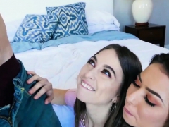 Mamada, Morena, Hd, Adolescente, Trio, Paja con tetas