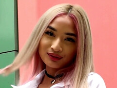 18 jaar, Aziatisch, Grote lul, Naakte man aangeklede vrouw, Hd, Panty, Kut duiken, Schoolmeisje