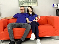 Grote lul, Pijpbeurt, Bruinharig, Likken, Natuurlijke tieten, Kut duiken, Tiener, Tieten likken