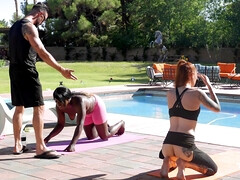 Asiático, Culo, Verga grande, Estilo perrito, Corridas faciales, Al aire libre, Pelirrojo, Tatuaje