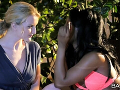 Culo, Británico, Tetona, Ébano, Interracial, Mamá, Tatuaje, Tetas