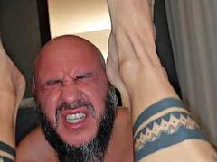 Grosse bite, Gros seins, Pieds, Fétiche des pieds, Hard, Mature, Muscle, Nénés
