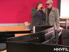 Handbeurt, Hardcore, Ondergoed, Nylonstof, Student