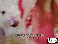 Большой член, Минет, Крупный план, Кончили внутрь, Вчетвером, Группа, Киски, Чулки