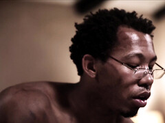 Salle de bains, Éjaculation interne, Gorge profonde, Robe, Doigter, Interracial, Douche, Vierge