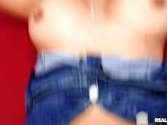 Enthousiasteling, Kont, Grote kont, Grote mammen, Masturbatie, Buiten, Realiteit, Tatoeage