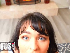 Grosser schwanz, Grosse titten, Blasen, Fingern, Handjob, Milf, Flotter dreier