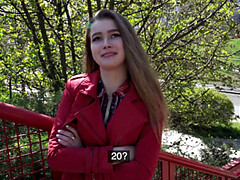 Blasen, Kehlenfick, Hundestellung, Pov, Öffentlich, Dusche, Strümpfe, Jungendliche (18+)