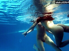 Lina Mercury and Mia Ferrari's russian sex by Underwater Show