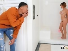 お尻, デカパイ, フェラチオ, 手コキする, 異人種間, オナニー, 淫乱熟女, のぞき