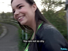 Amateur, Tetas grandes, Europeo, Pajear, Tetas naturales, Al aire libre, Tetas, Tren