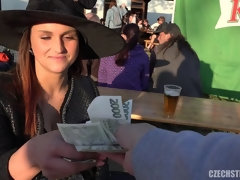 Tsjechisch, Hardcore, Geld, Natuurlijke tieten, Openbaar, Roodharige vrouw