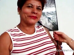 デカチン, お婆さん