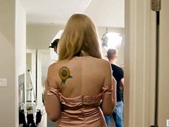 69 negenenzestig, Mooi, Blond, Rondborstig, Vingeren, Hd, Lesbisch, Tiener